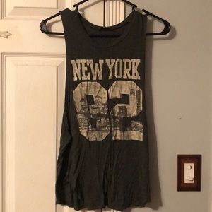Sleeveless new york tee